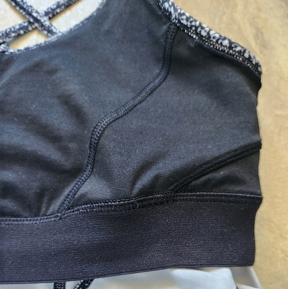 Lululemon Strap It Like It's Hot Tank - Size 6 - Picture 9 of 10